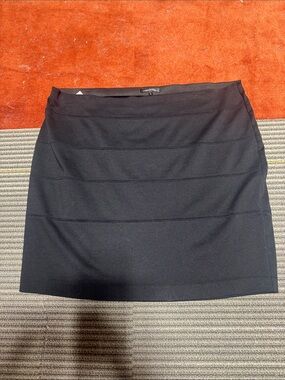 Daisy Fuentes Black Band-Detail Mini Skirt